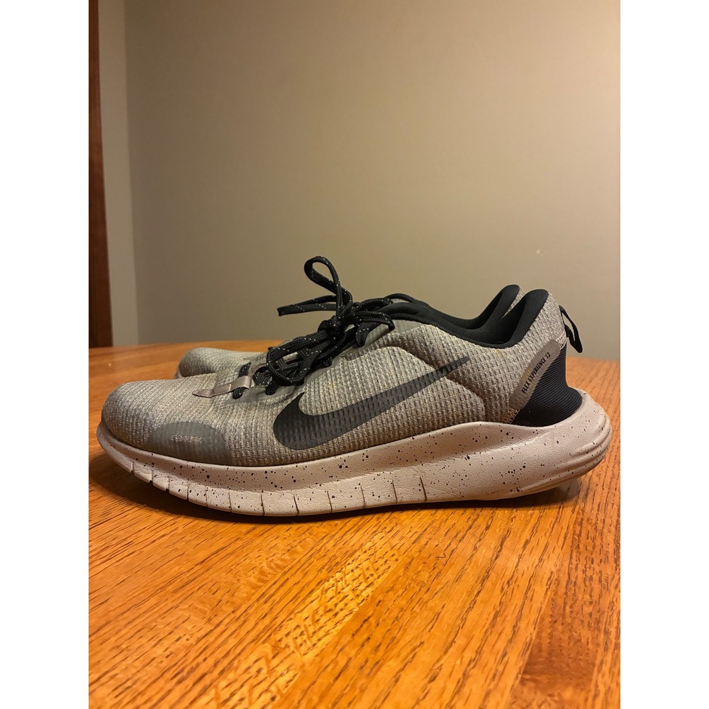 Nike Flex Experience Run 12 Gray Black Running Shoes DV0744-001 Women 10.5 E.L.F